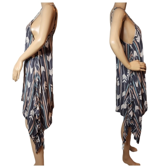 Billabong arrow flowy sleeveless dress. - Picture 13 of 16